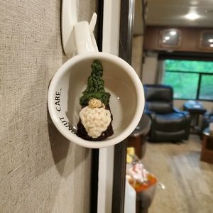 Meet your Posher, Lilly